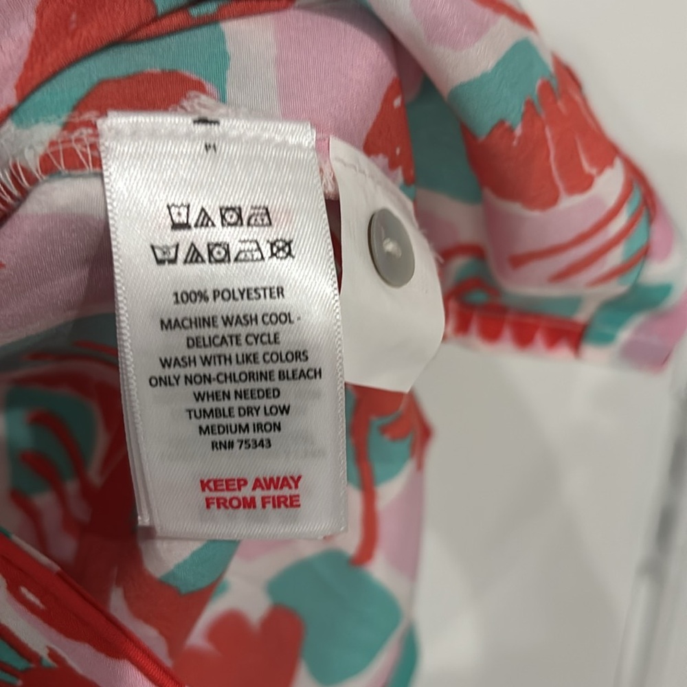 NWT Bouffants & Broken Hearts Lobsters Print Lightweight Pajama Top Size S - Picture 5 of 8